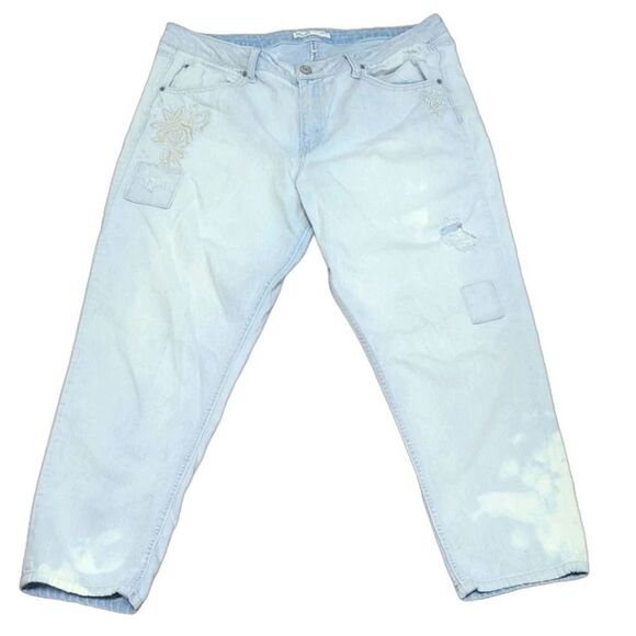 Mudd Tomboy Cropped Floral Distressed Jeans Size 15 - Picture 1 of 9